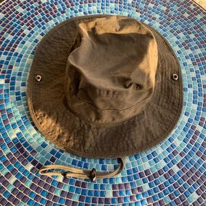 Women’s olive green Quechua Sun hat